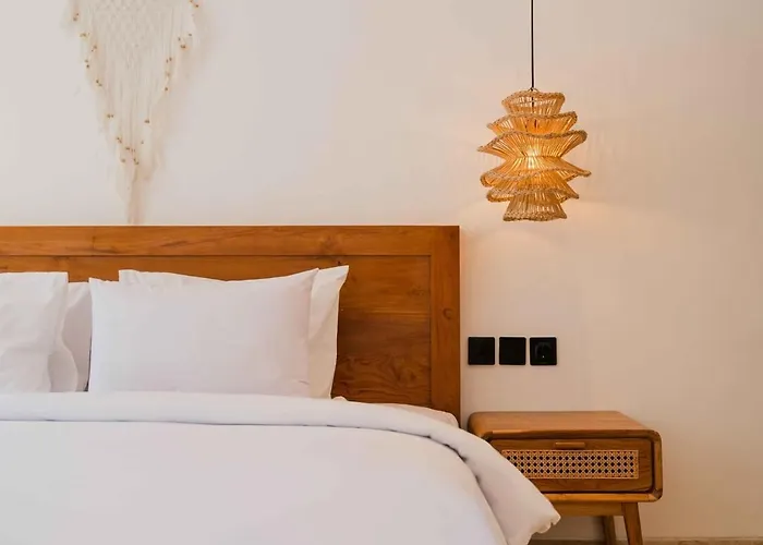 Villa Cahaya | Elegant 2br Pool In