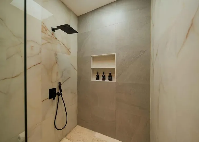 Cahaya | Elegant 2br Pool In *