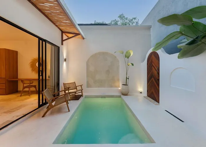 Cahaya | Elegant 2br Pool In *